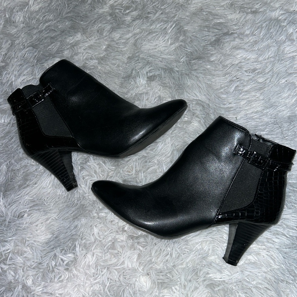 East 5th black leather boots, size 9, barely worn